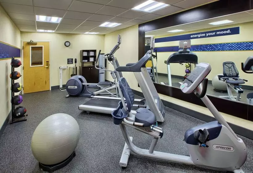 هتل Hampton Inn Raleigh Garner