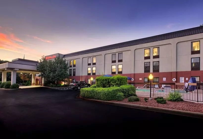 هتل Hampton Inn Raleigh Garner