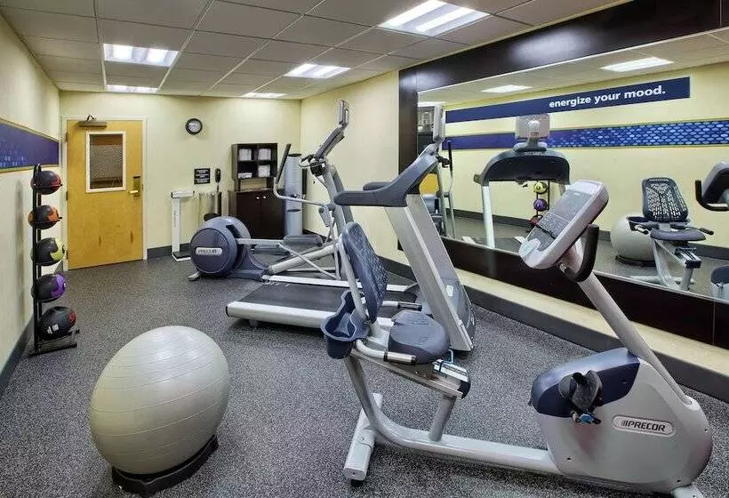 هتل Hampton Inn Raleigh Garner