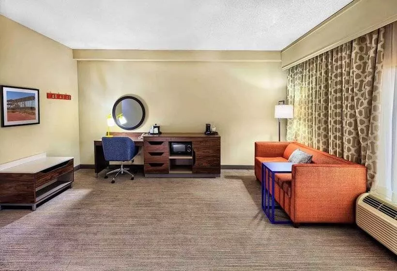 هتل Hampton Inn Raleigh Garner