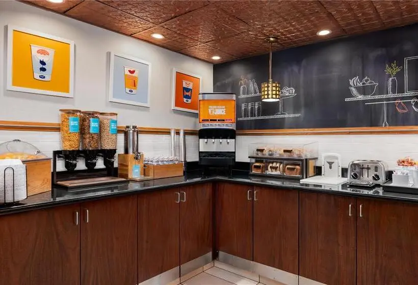 ホテル Hampton Inn South Hill