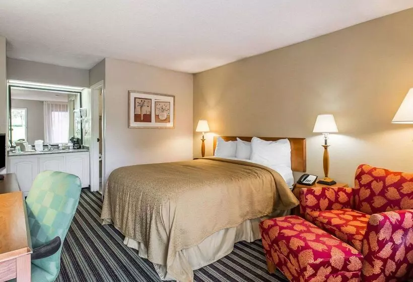 ホテル Quality Inn At The Mall  Valdosta