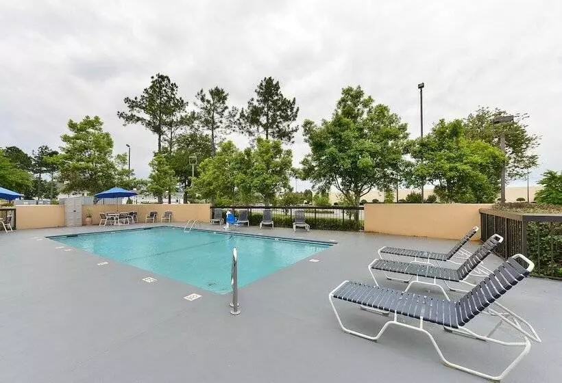 ホテル Quality Inn At The Mall  Valdosta