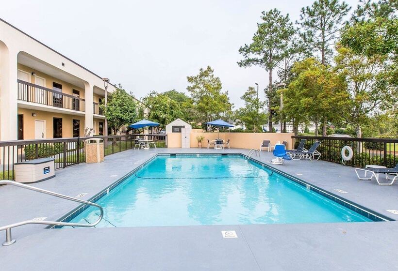 هتل Quality Inn At The Mall Valdosta