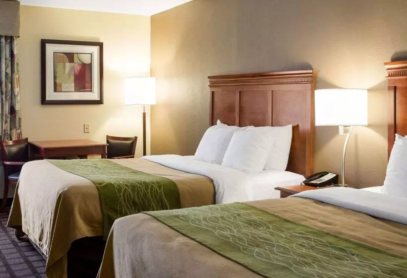 Отель Quality Inn