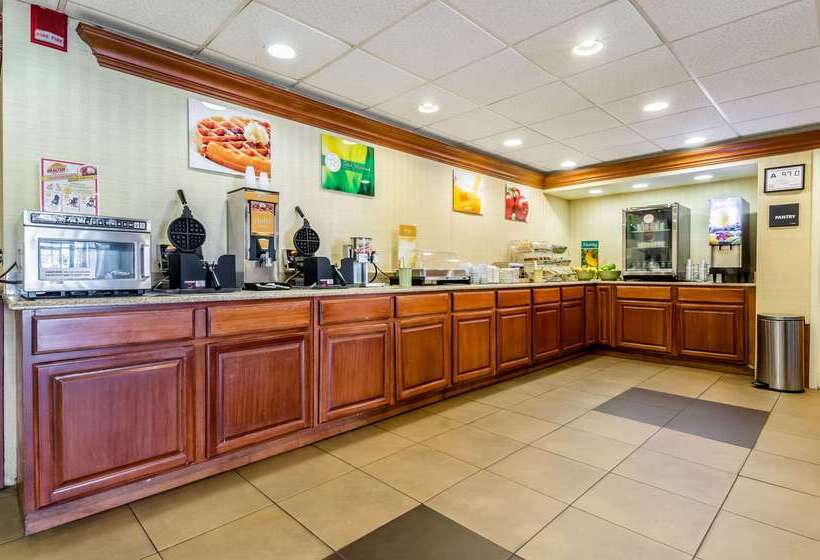 فندق Quality Inn