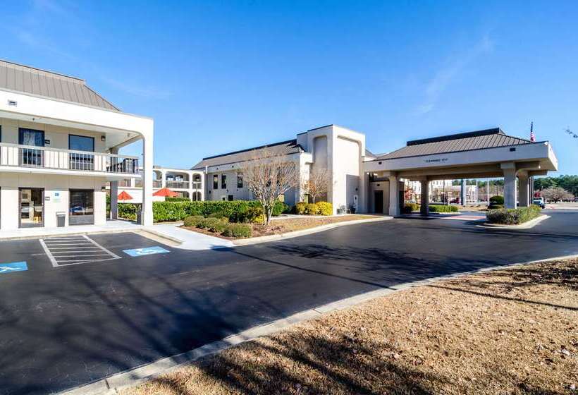 فندق Quality Inn