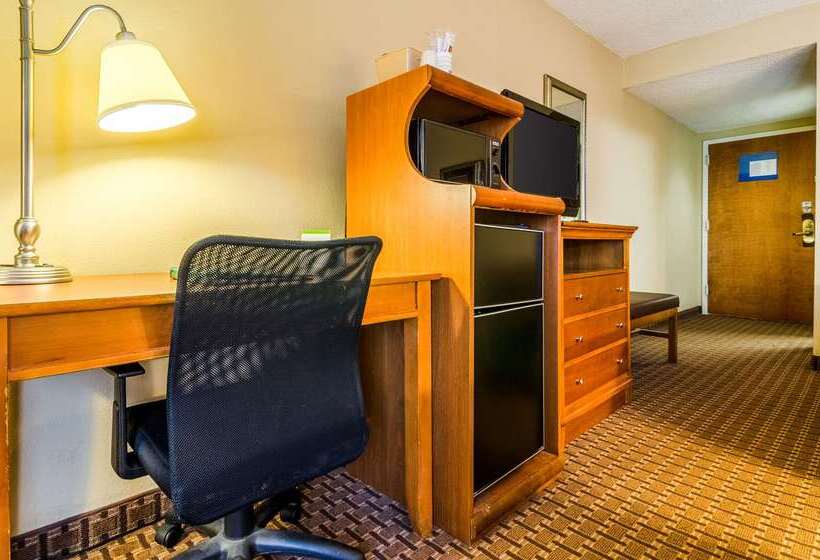 فندق Quality Inn