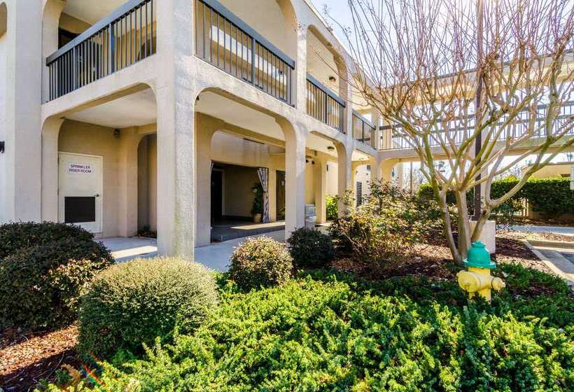 فندق Quality Inn