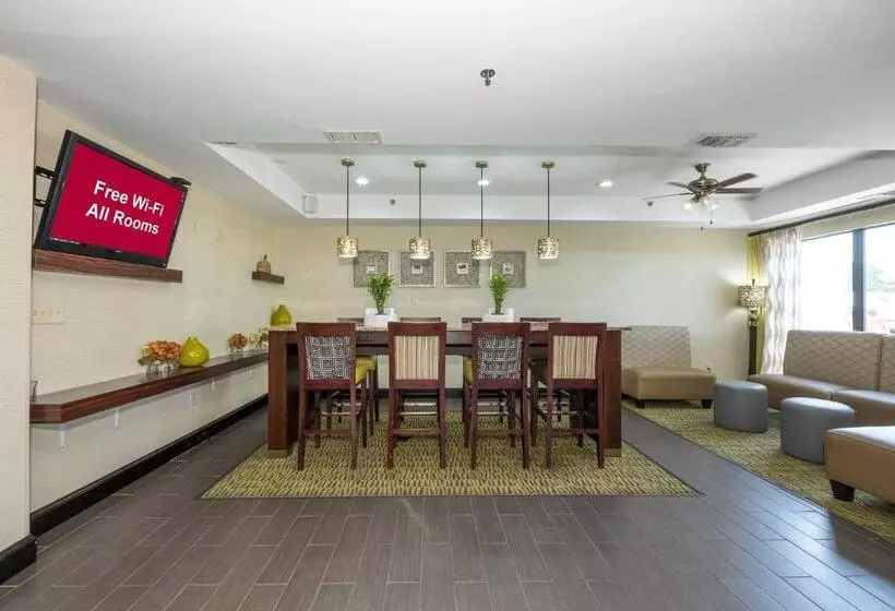 ホテル Sonesta Essential Ames