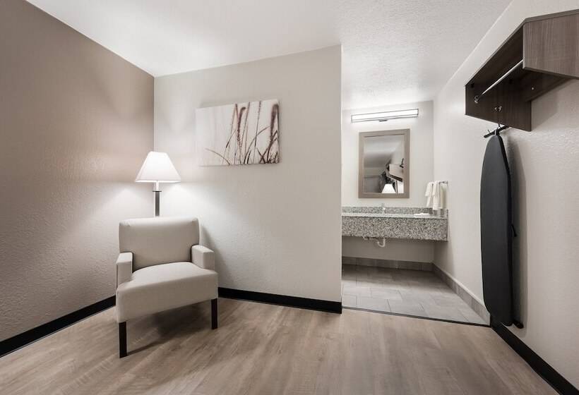 Отель Red Roof Inn Birmingham South