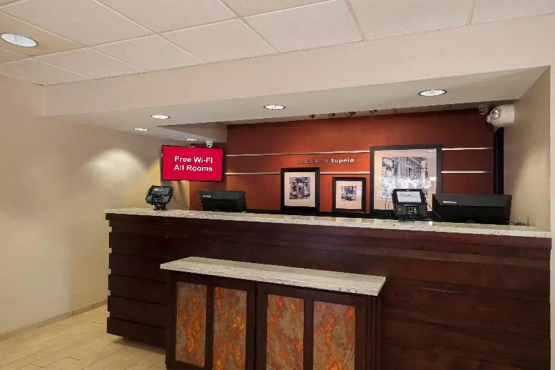 בית מלון כפרי Red Roof Inn Tupelo