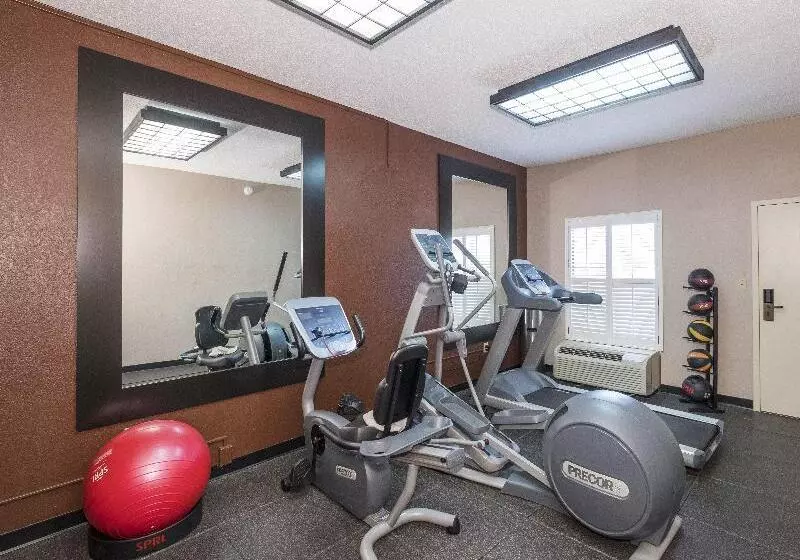 בית מלון כפרי Red Roof Inn Tupelo