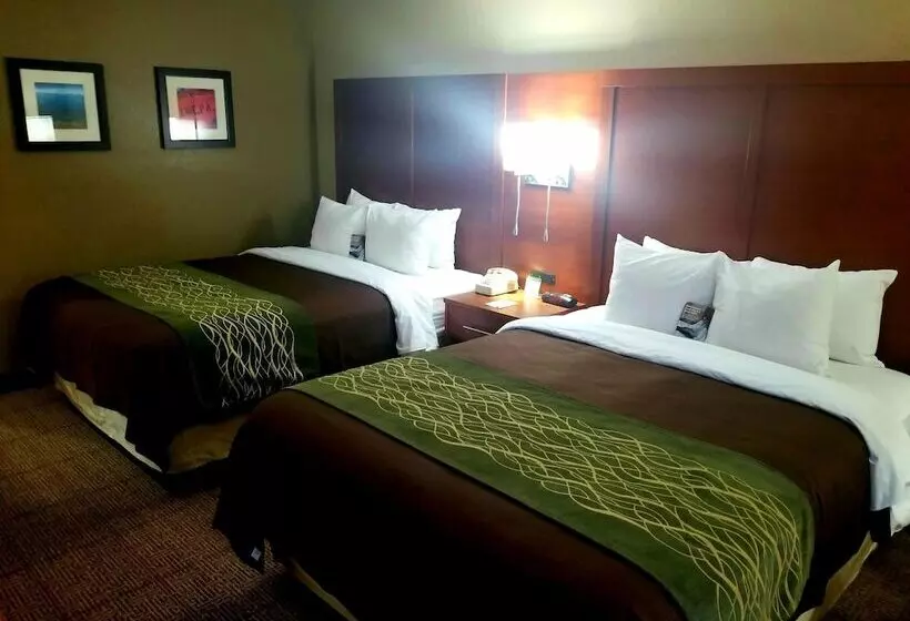 هتل Comfort Inn, Erie   Near Presque Isle