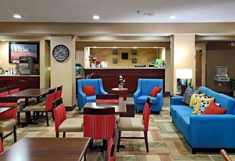 فندق Comfort Inn, Erie   Near Presque Isle