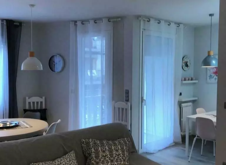 Apartamento Turístico Puigcerdá Correos