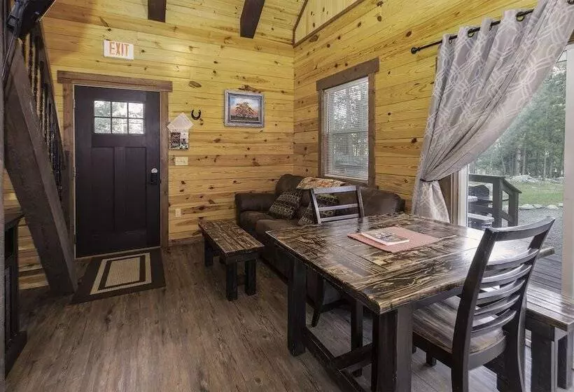 Freedom Ridge Cabins