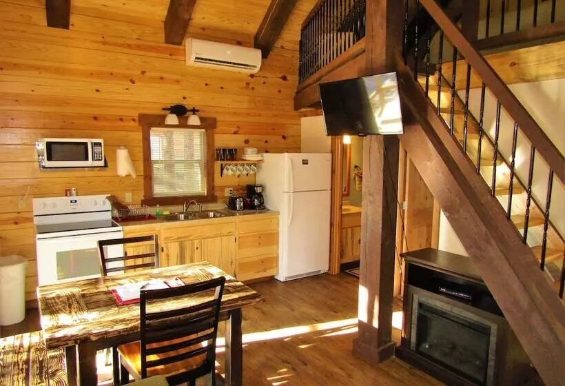 Freedom Ridge Cabins