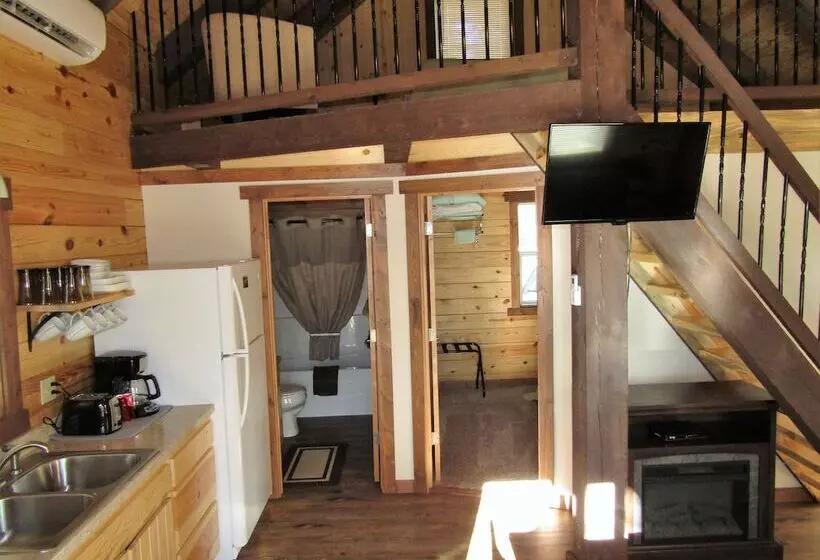 Freedom Ridge Cabins