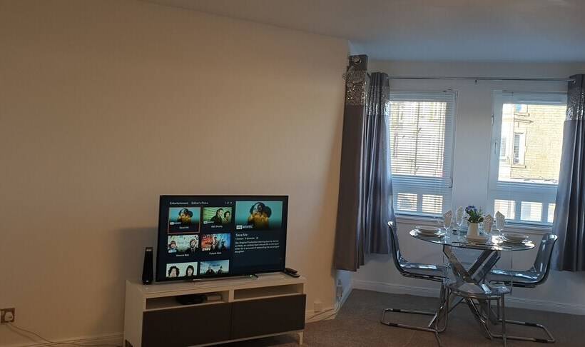 Beach Apartment   Kirkcaldy