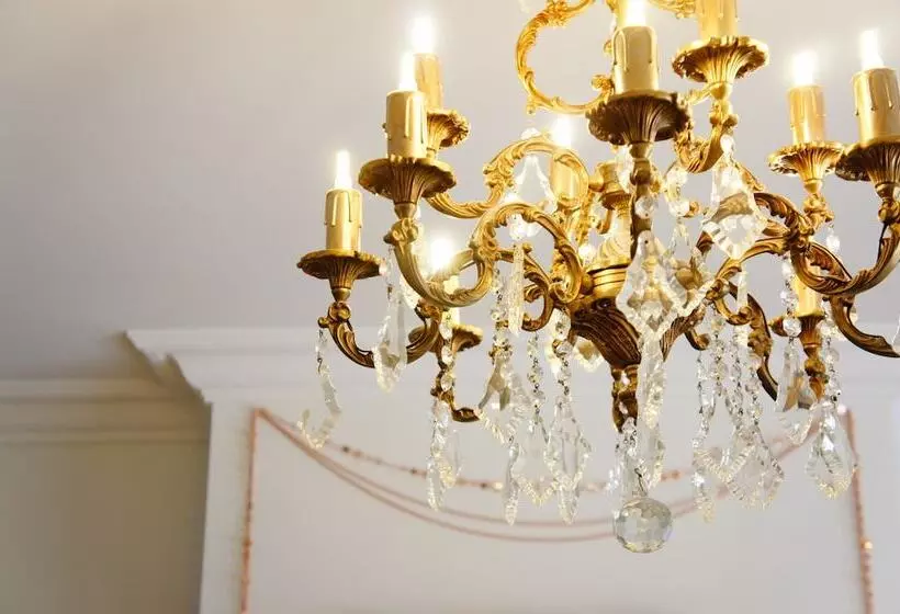 تختخواب و صبحانه La Maison Verte