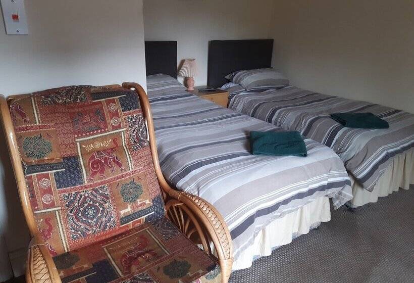 簡易ホテル The Rampant Horse Public House