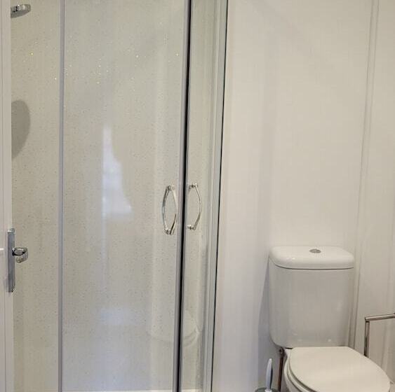 簡易ホテル The Rampant Horse Public House