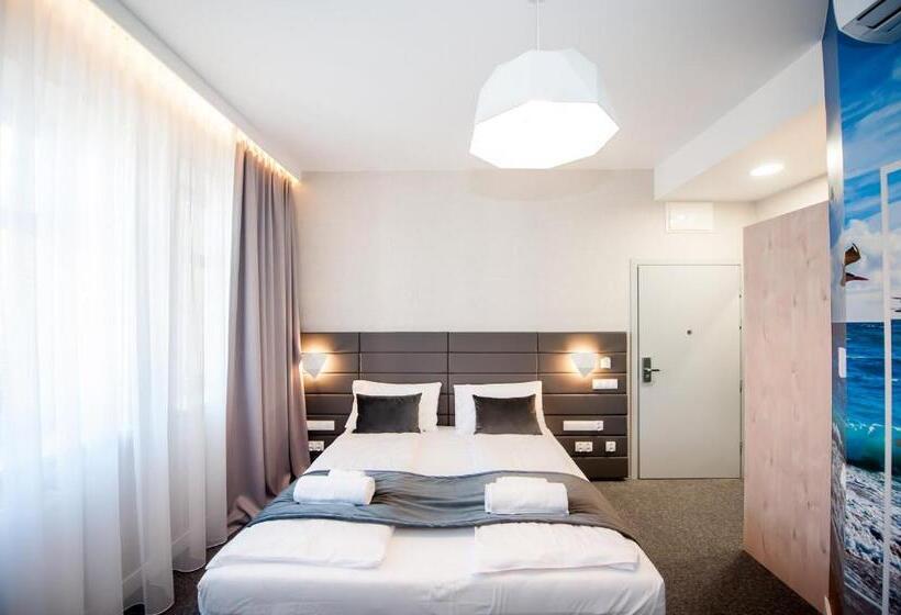 בית מלון כפרי Gdynia Boutique