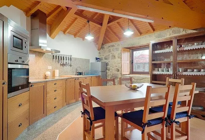 Macheta S Coutry House