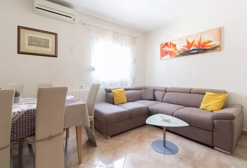 Romantic Apartment Katarina