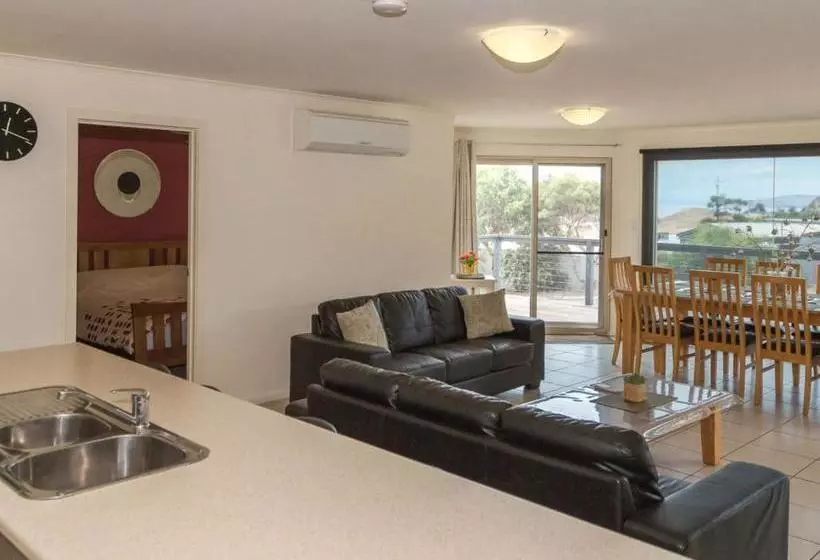 37 Oceanview Drive
