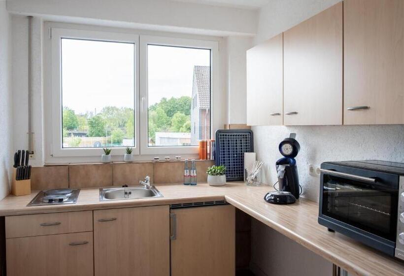 Helles Appartement Mit Eigenem Stellplatz