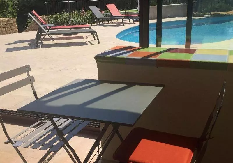 Majatalo Une Pause En Provence