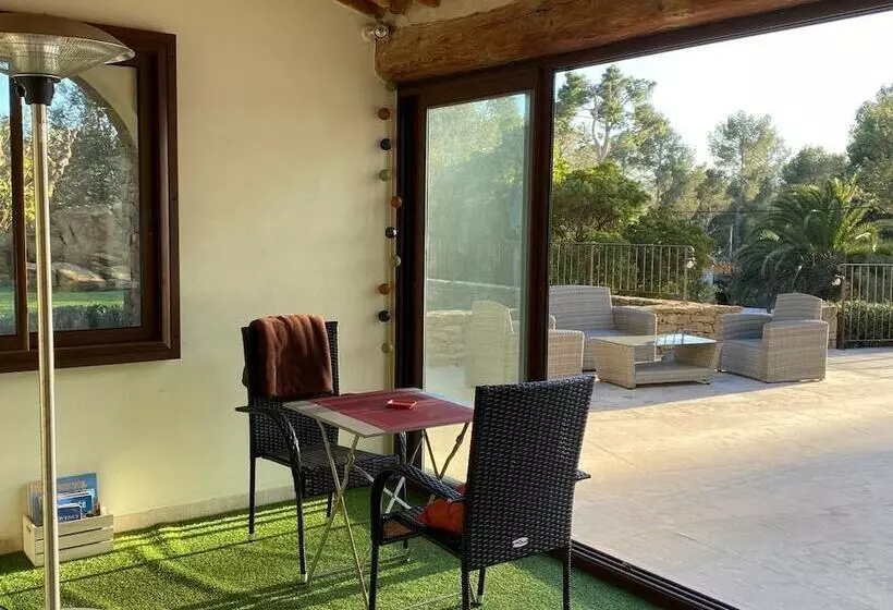 Majatalo Une Pause En Provence