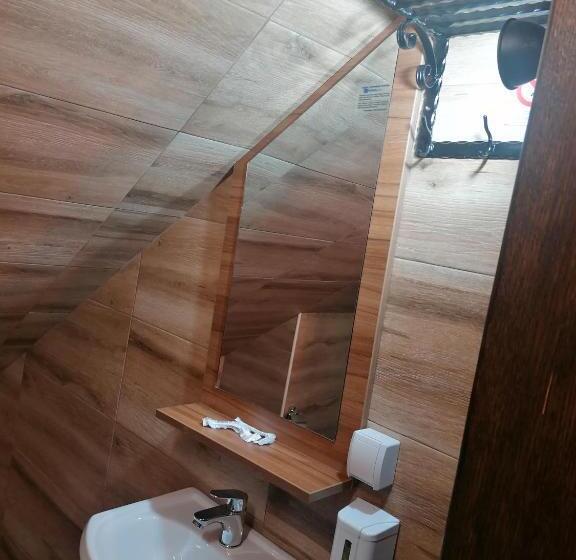 استراحتگاه Pirocanac Rooms & Restaurant