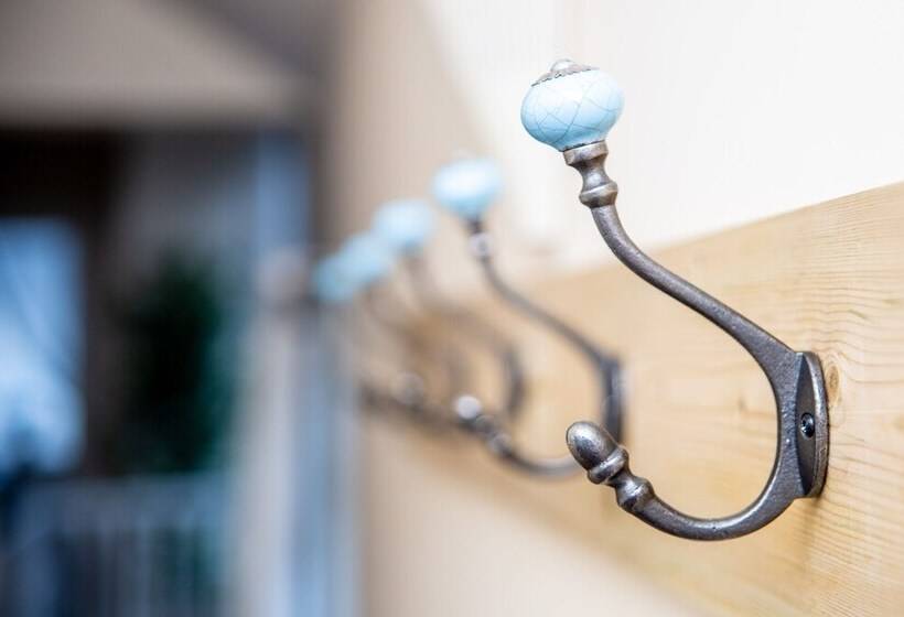 The Louis Armstrong Modern 3 Bedroom Apartment, Super Close To The City Centre