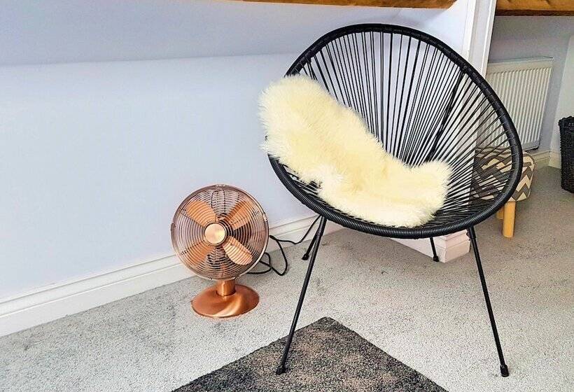 The Louis Armstrong Modern 3 Bedroom Apartment, Super Close To The City Centre