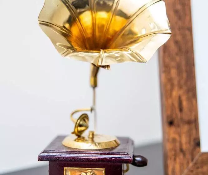 The Louis Armstrong  Modern 3 Bedroom Apartment, Super Close To The City Centre