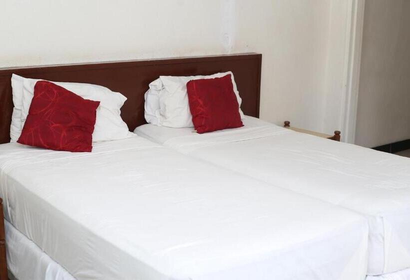 پانسیون Mawuya Lodge