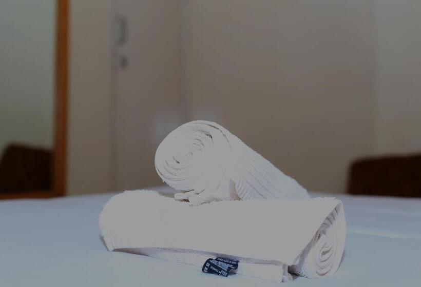 پانسیون Mawuya Lodge