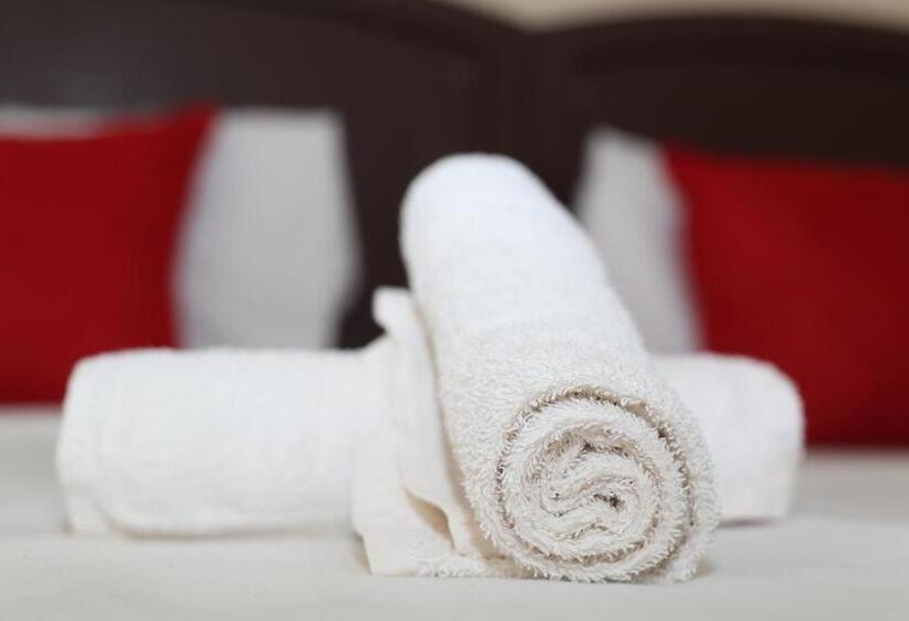 پانسیون Mawuya Lodge