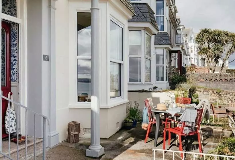 6 Barnoon Terrace