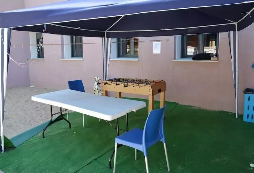 Albergue Villa De Nava De La Asunción   Hostel