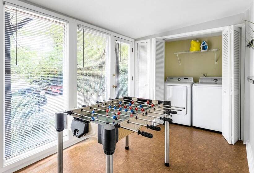 Charming Lavista Bungalow