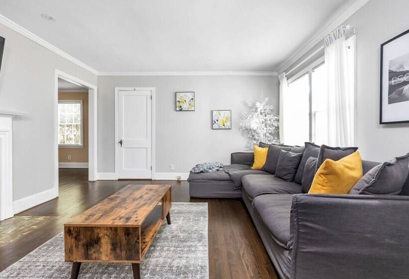 Charming Lavista Bungalow