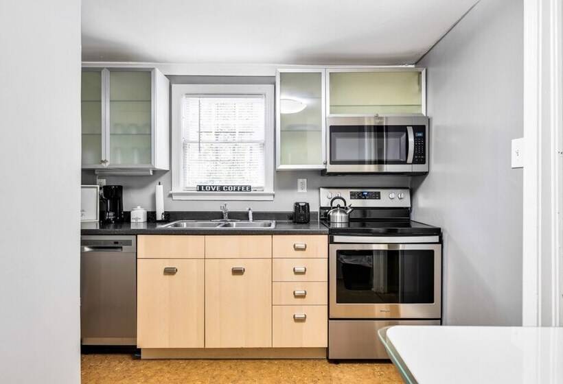 Charming Lavista Bungalow