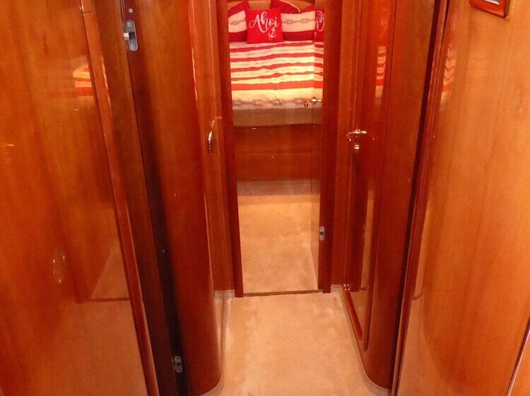 Отель Rhein Yacht Lexa