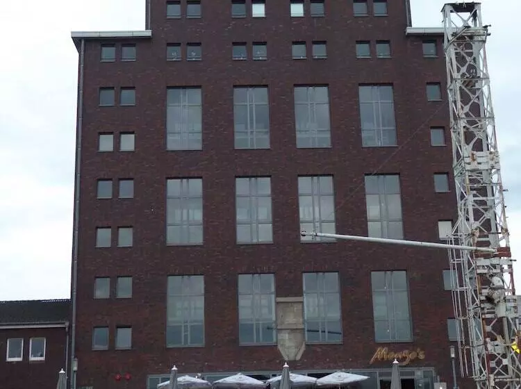 Hotelli Rhein Yacht Lexa