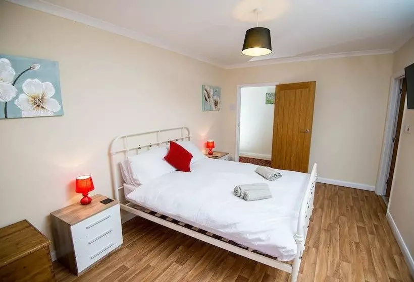 Round Park Annexe