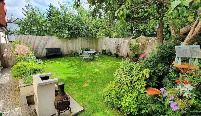 Vale View Cottages   The Coach House